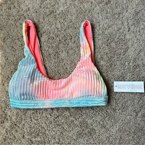 Dippin’ Daisy’s Festival Top; Small